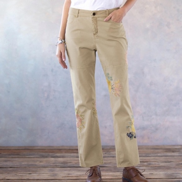 NWT SUNDANCE Floral Embroidered Cargo Boyfriend Pants - Picture 9 of 9